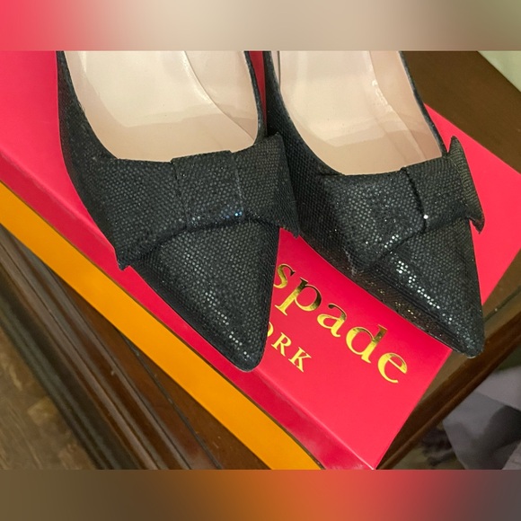 Black shoes - Picture 3 of 5